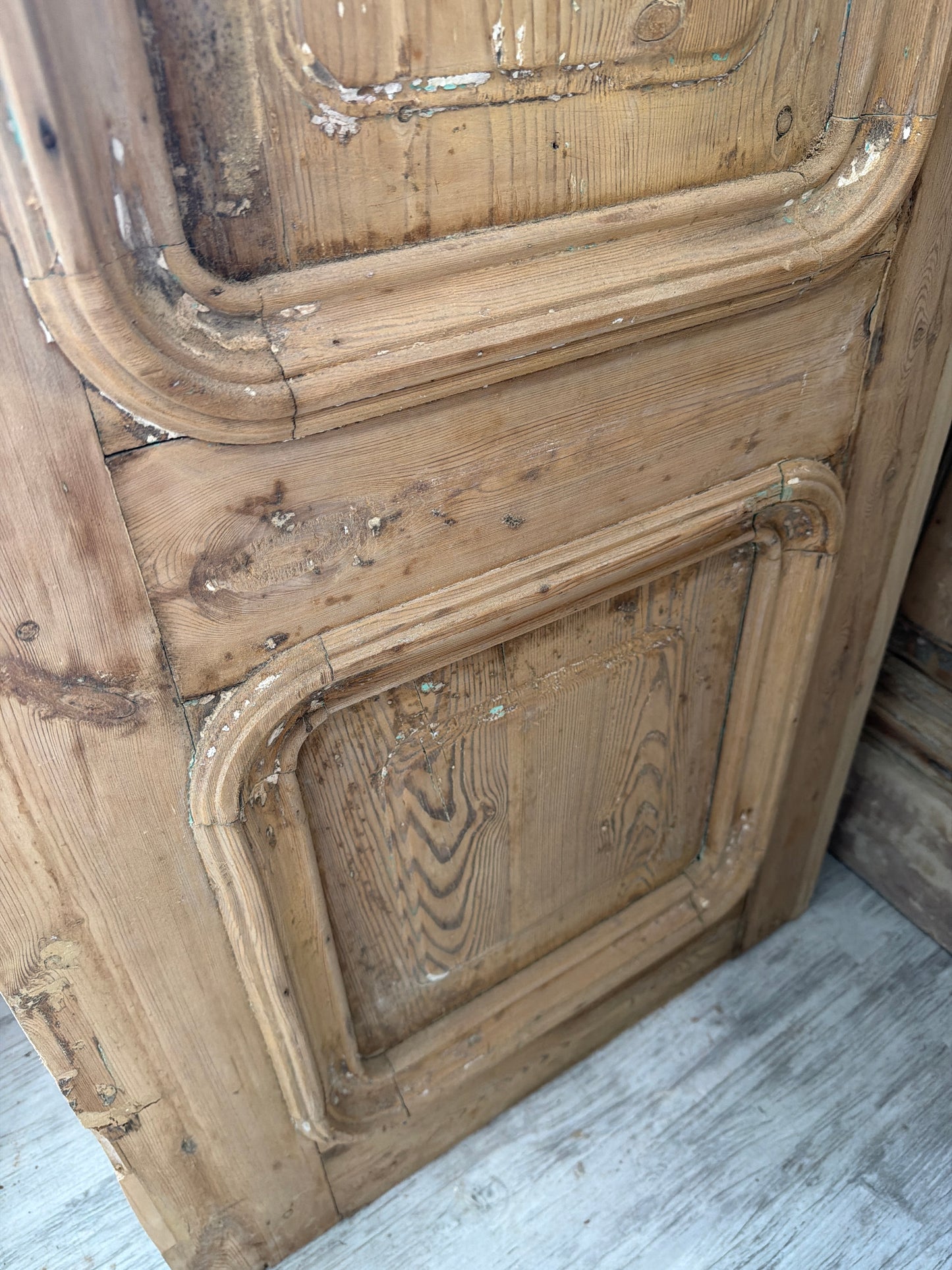 French Raised Panel Antique Door Curved Moulding AC002