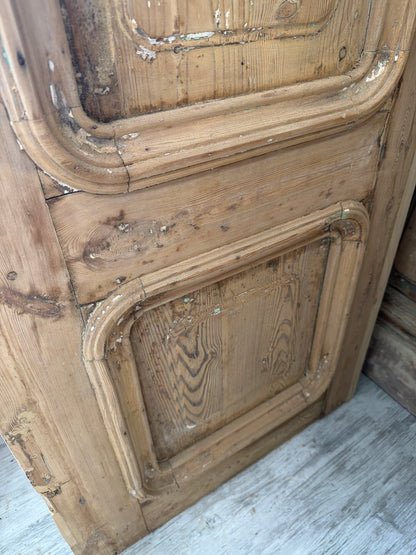 French Raised Panel Antique Door Curved Moulding AC002